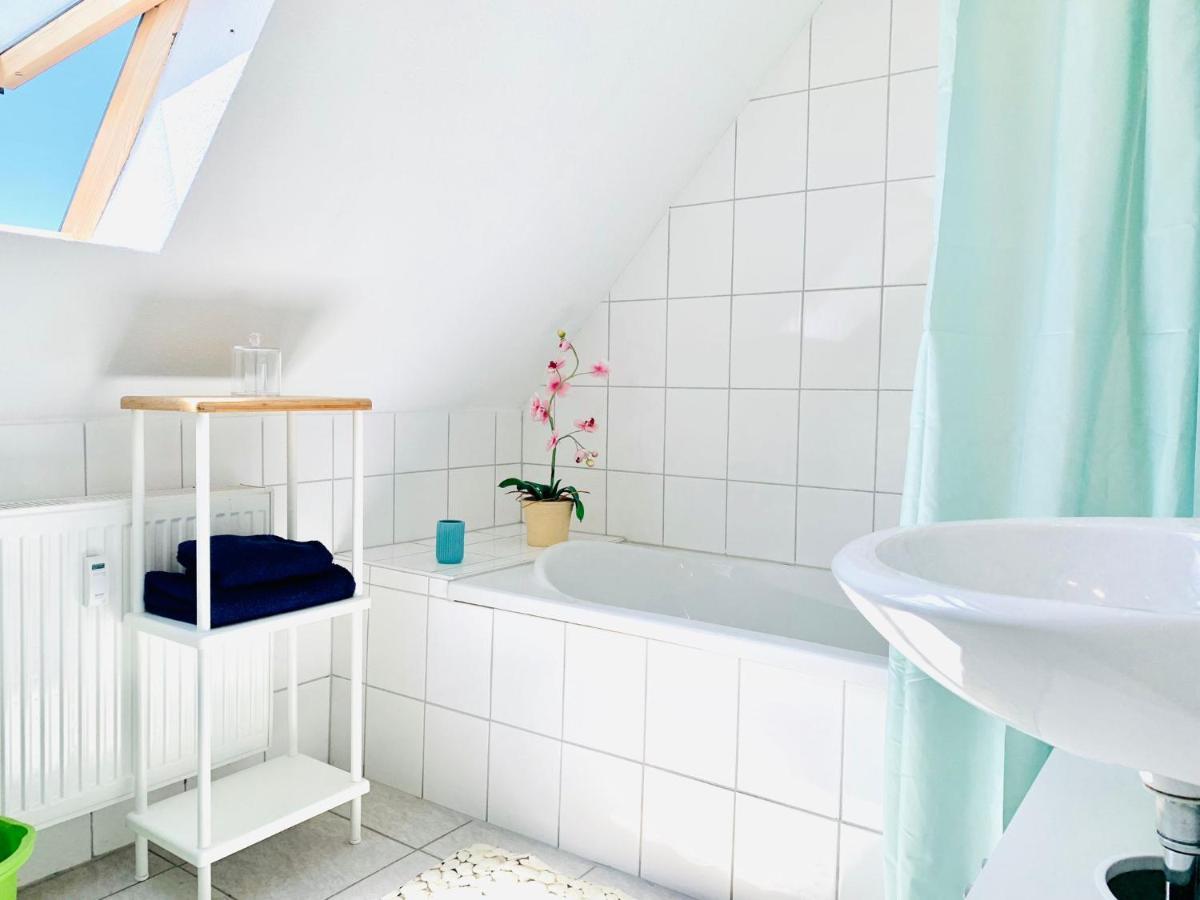 Ferienwohnung Liesel - Kuche, Bad, Wlan, 3 Schlafzimmer, Parkplatz Malterdingen Esterno foto